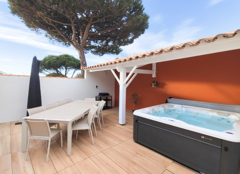 Le Cocon Baignade Jacuzzi